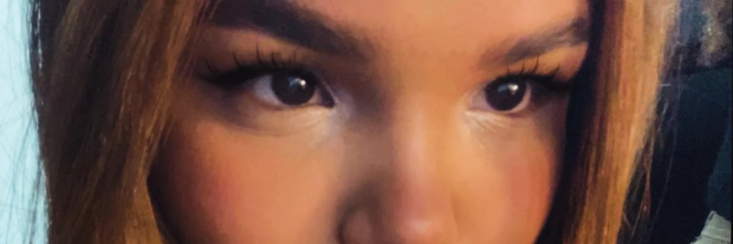 xulialena's profile banner image