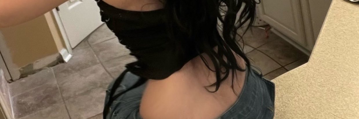 meaniecf's profile banner image