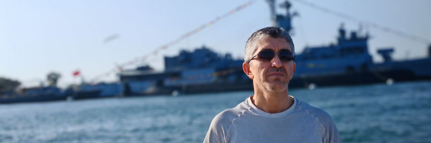 yajupsen's profile banner image