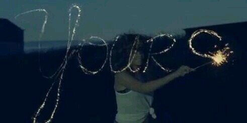 Aida Aideur banner