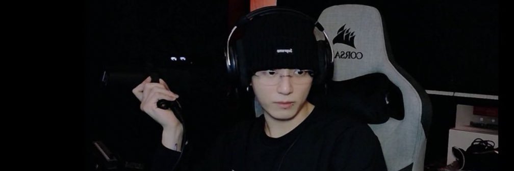 Lia⁷ 🪭 VAI VER O BTS banner