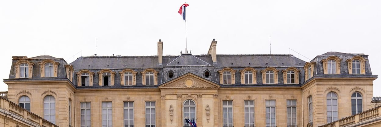 La France avec Jean Noel Barrot banner