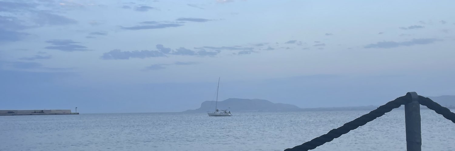 emilyinnes's profile banner image