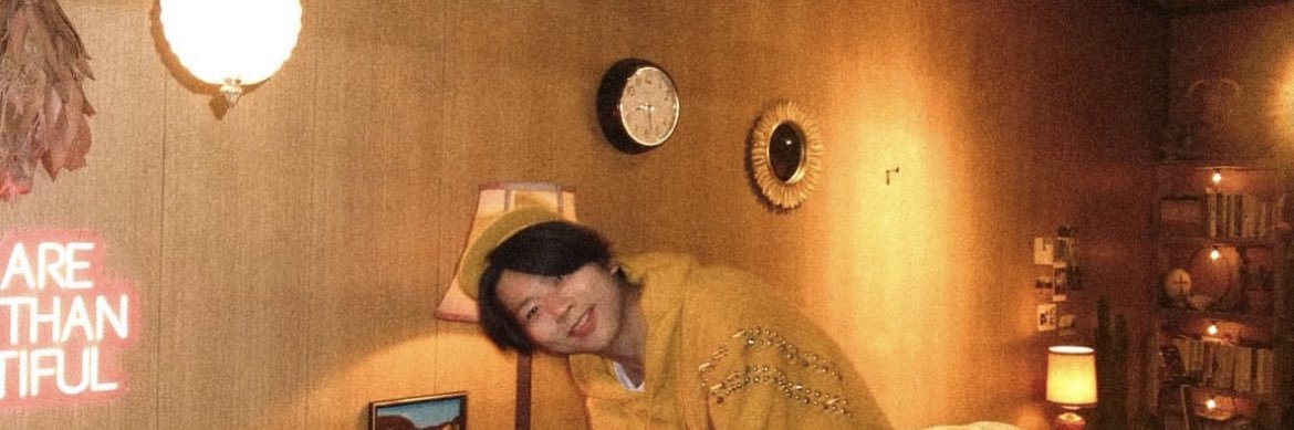 T banner