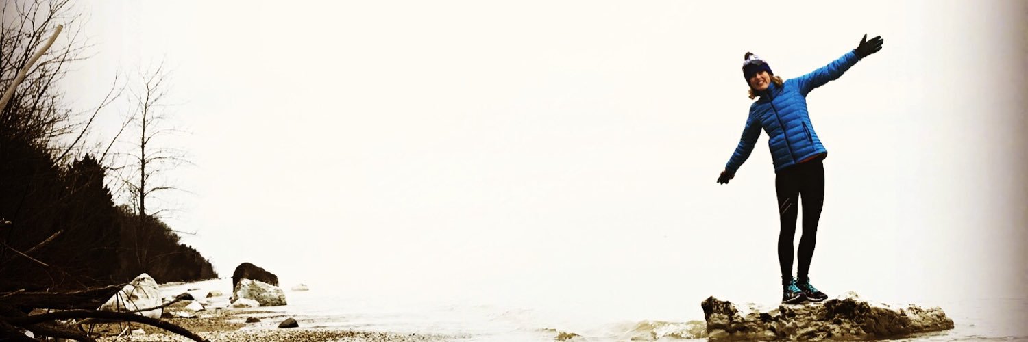 emkratz's profile banner image