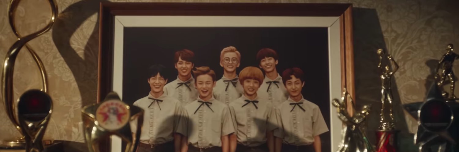 𝐾 banner