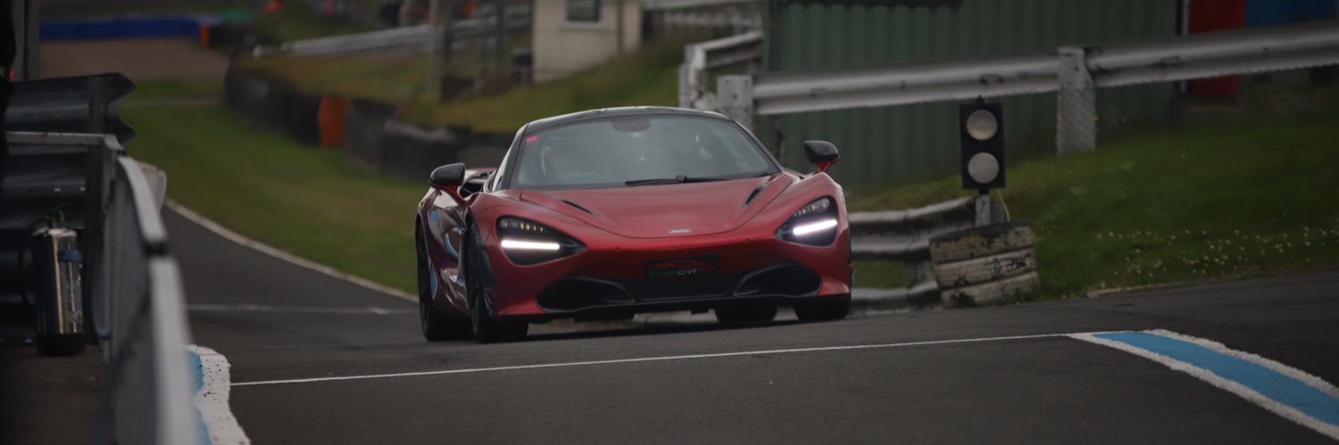 daniellaingphotography banner