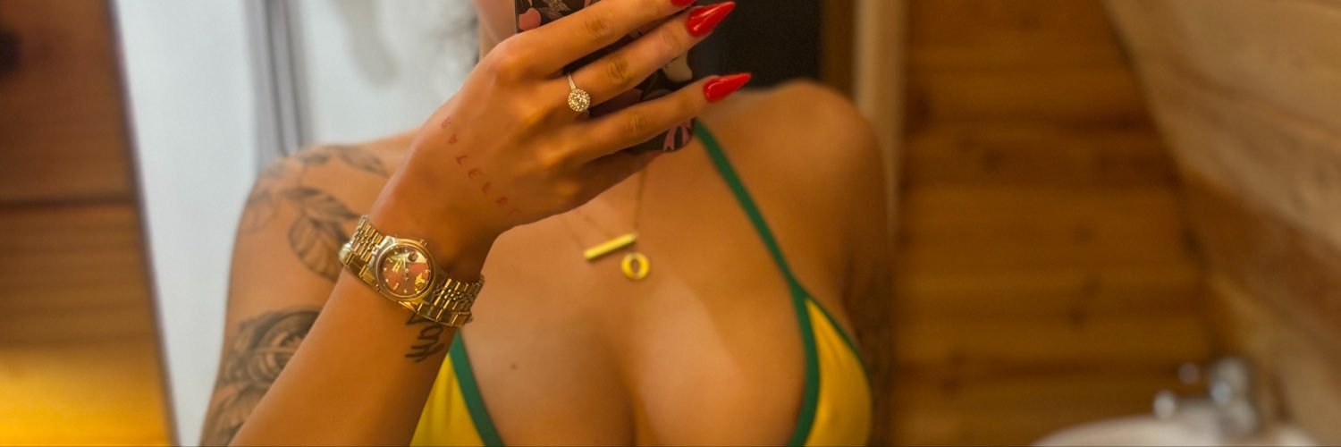 liv18x's profile banner image