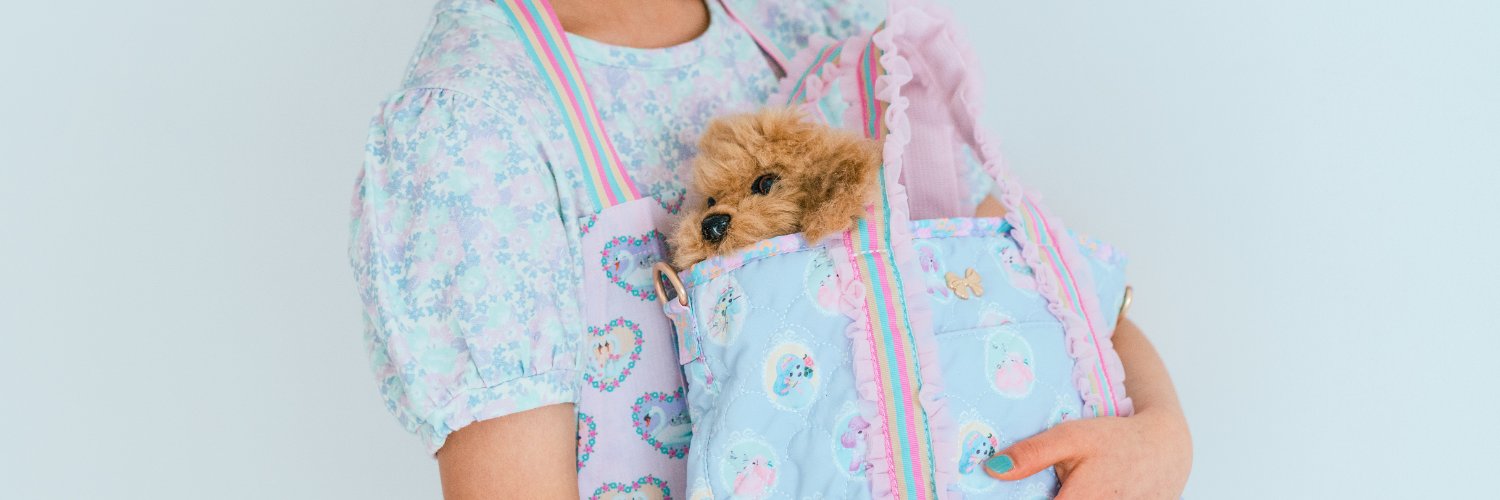 fafaOnlineShop's profile banner image