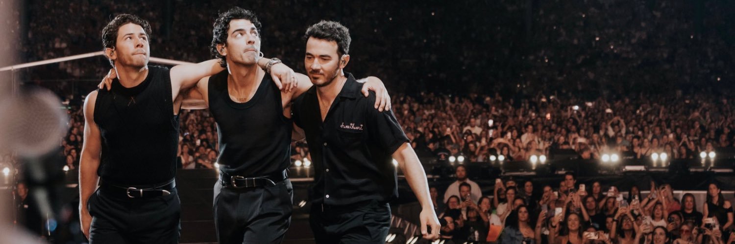 tay 🫶🏼 banner