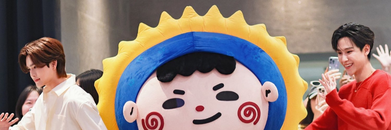 aupraew's profile banner image