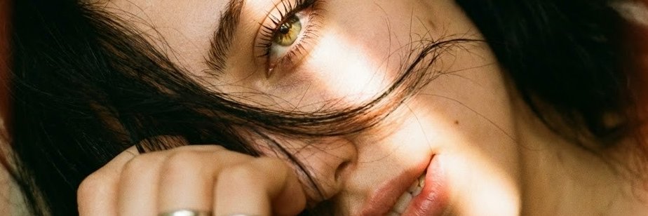 Esra Cende banner