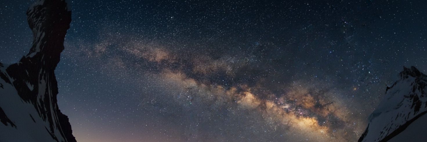 Momonfsw's profile banner image