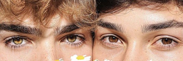 Mell_coments Profile Banner