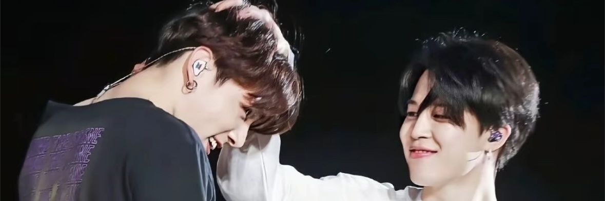 ruujer's profile banner image