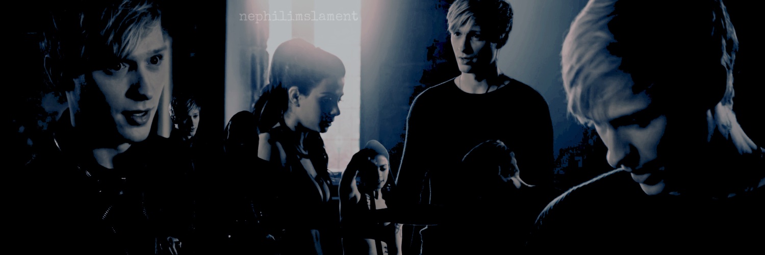 ❦ 𝒅𝒆𝒎𝒐𝒏-𝒃𝒍𝒐𝒐𝒅𝒆𝒅 𝒇𝒓𝒆𝒂𝒌 .ᐟ banner