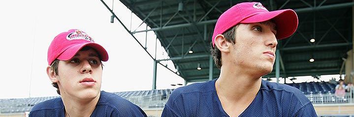 ver5tappen playing mario kart banner