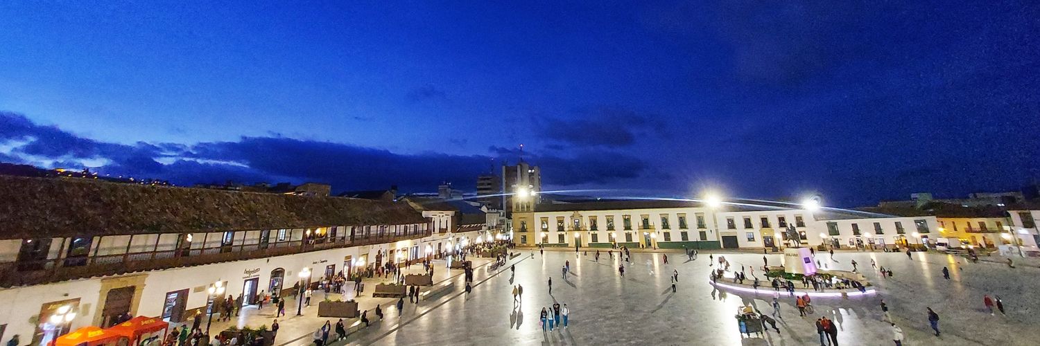 Hablemos Claro banner