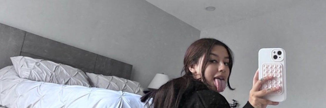 onlysariuz's profile banner image
