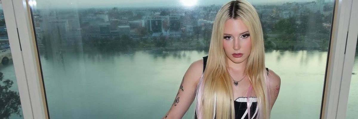 leadya💗 banner