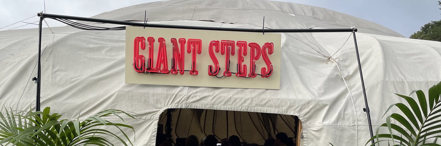 slug banner