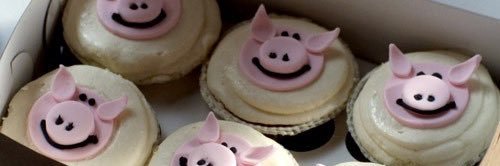 hefty hannah’s cupcakes banner