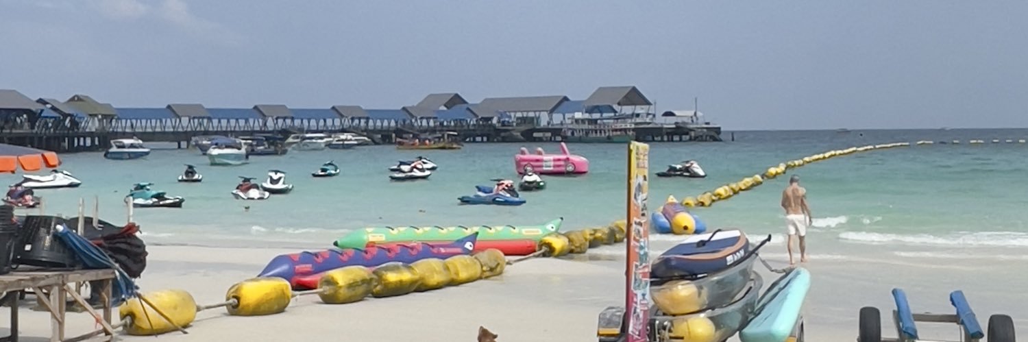 เรียกผมว่าแว่น😎 banner