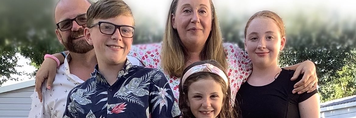 davmart's profile banner image