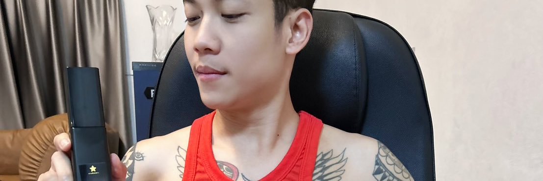 นิคกี้ banner