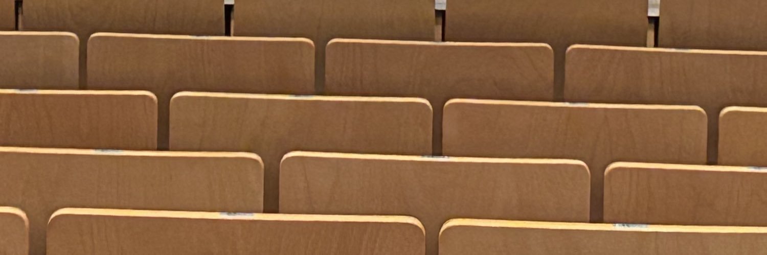 （ ･_______･ ） banner