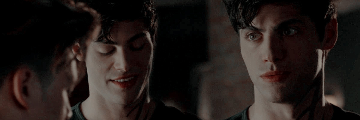 ‍ ‍ՙ 𝐀𝐥𝐞𝐜 𝐋𝐢𝐠𝐡𝐭𝐰𝐨𝐨𝐝. (off) banner