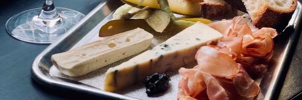 Jessica Arnott banner