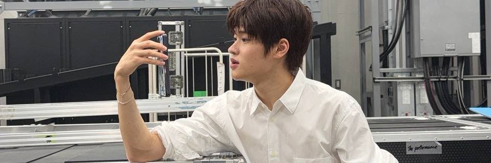 👩🏻‍🦲 banner