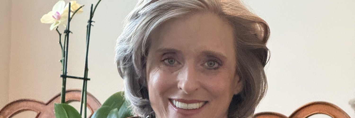 amylswann's profile banner image