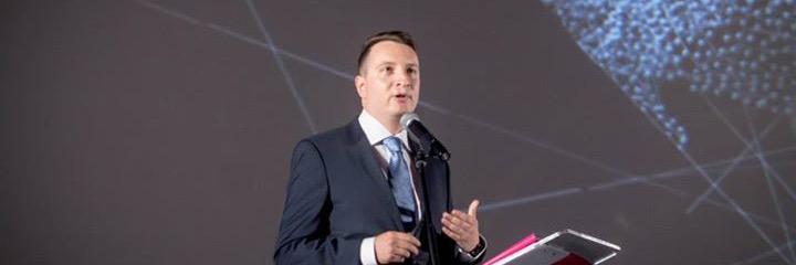 ianpelczar's profile banner image