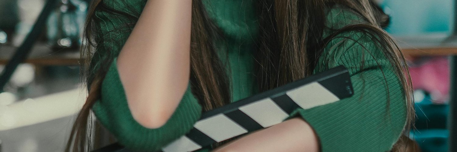 Aella Harleva banner