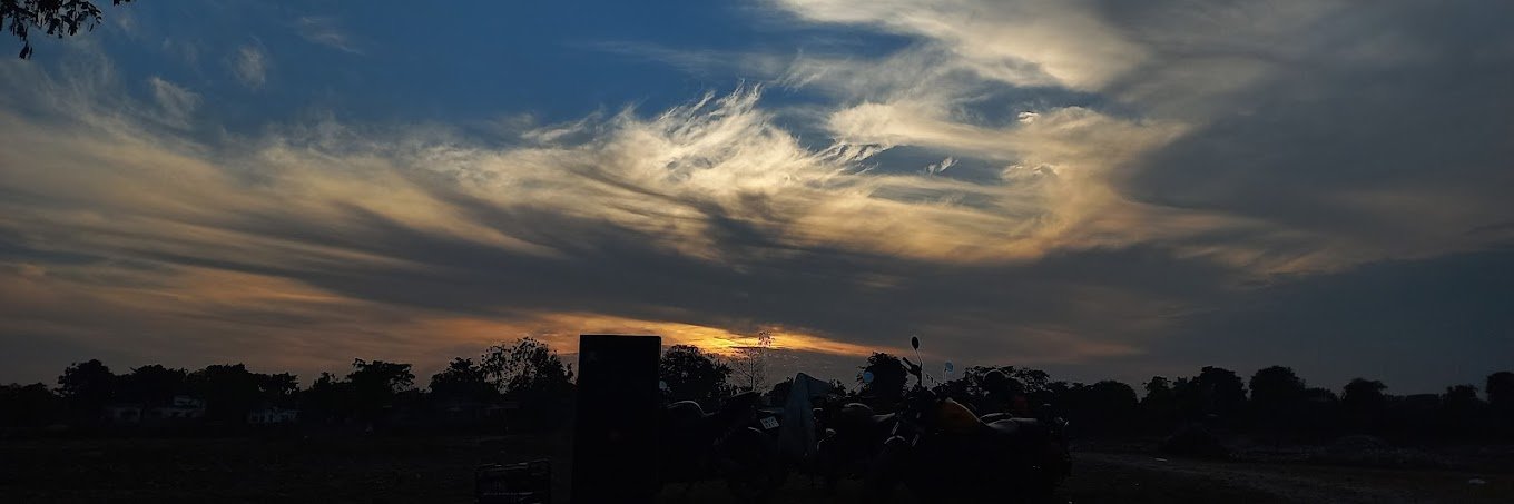 Nita met PondPhuwin in SG😭🩵 banner