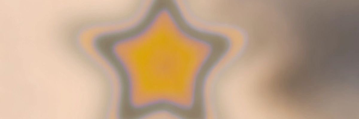 lara 🍅 banner