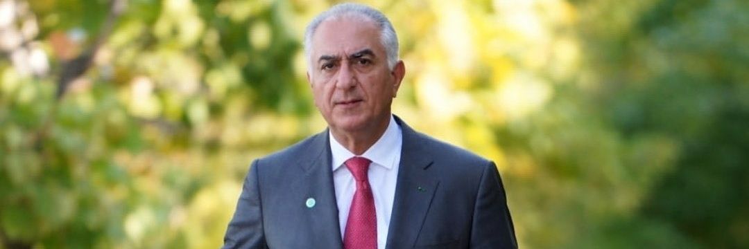 طبیب اصفهانی 🇮🇷 banner