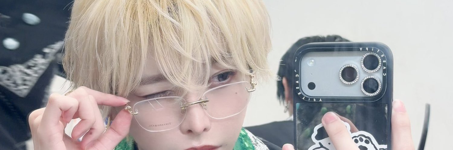 8yxryo's profile banner image
