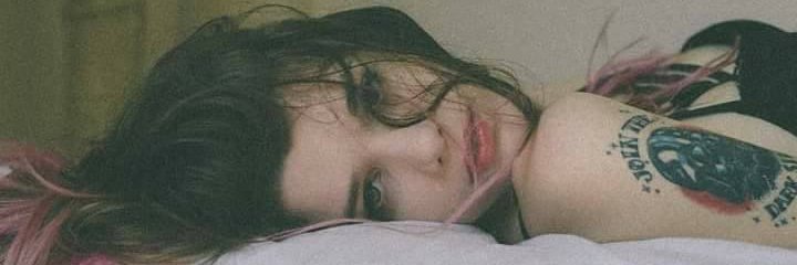 Violet Abadeer banner