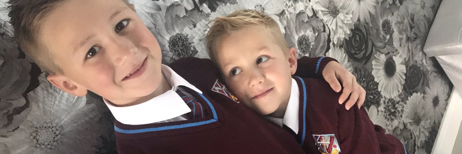 vipdavies's profile banner image