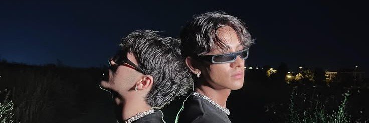 Azraa1905_'s profile banner image