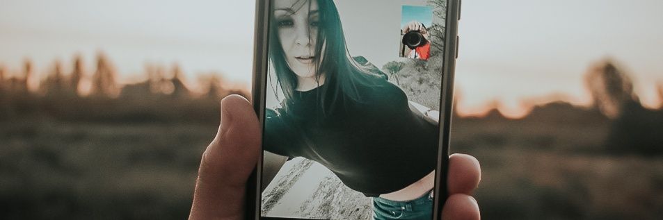 florsbona's profile banner image