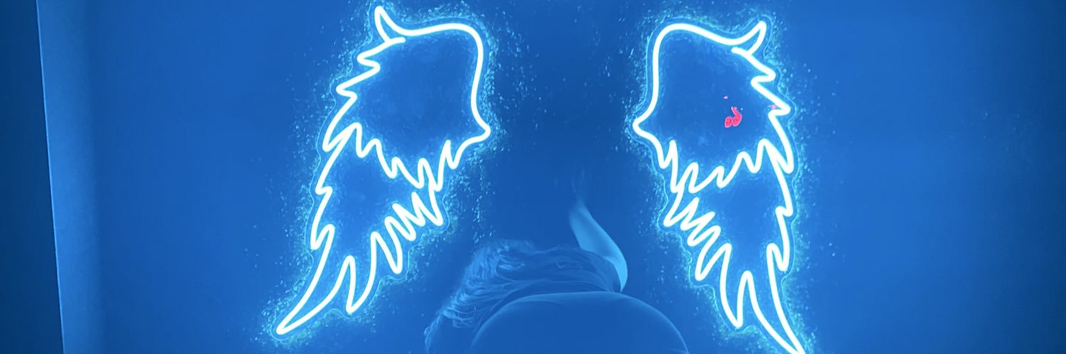 𝓂𝑒𝓁𝒶𝓃𝒾𝑒 🖤 banner