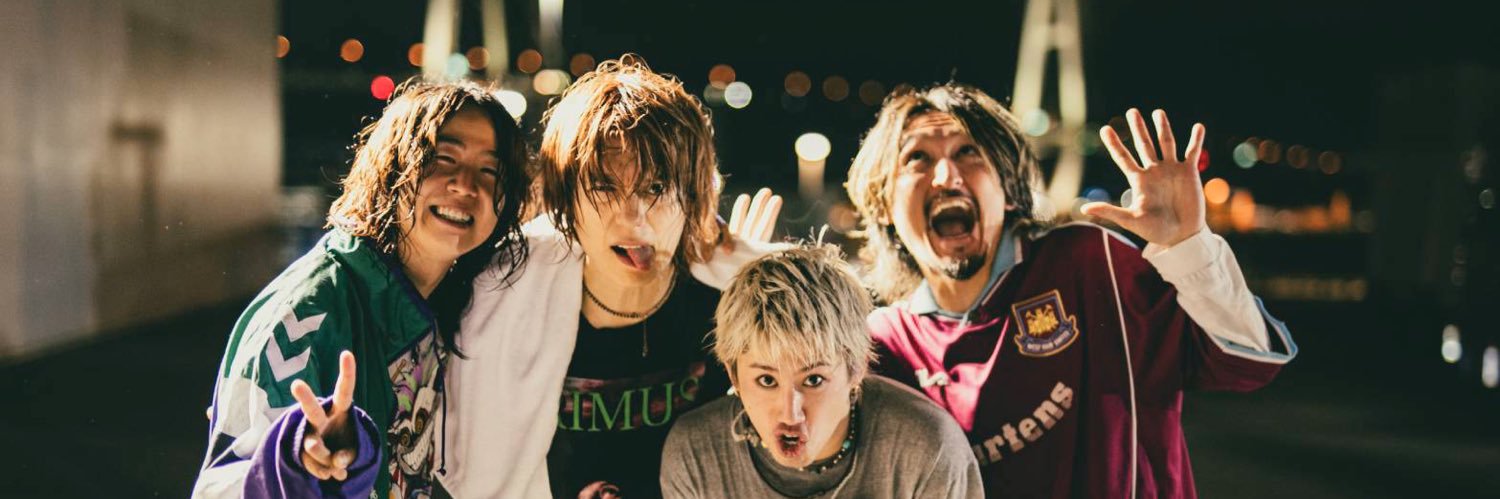 a_v30380's profile banner image