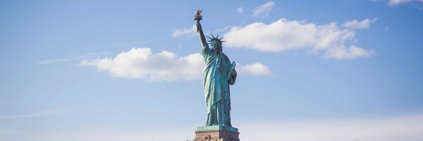 LooriSinger Profile Banner