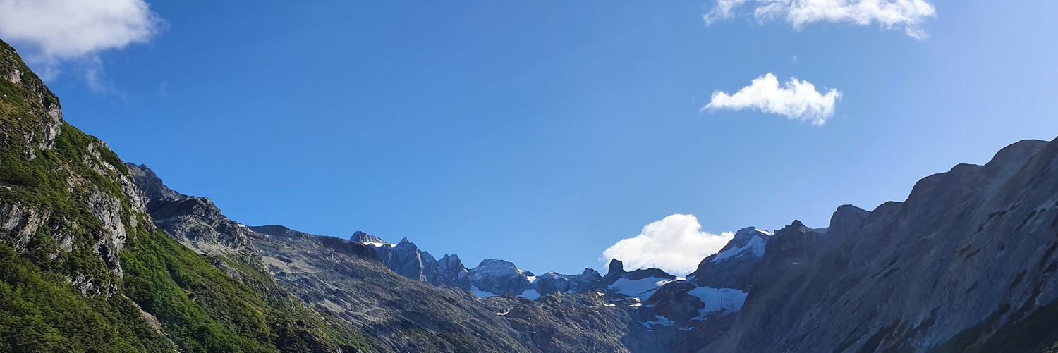 ZugRS's profile banner image