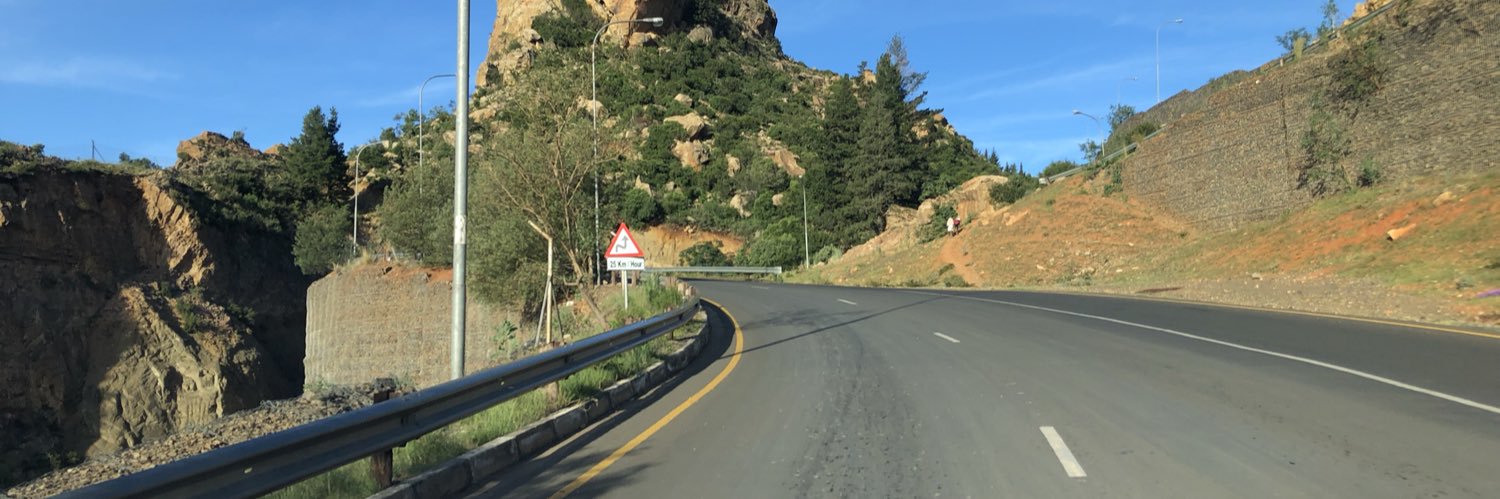 vhonanibono's profile banner image