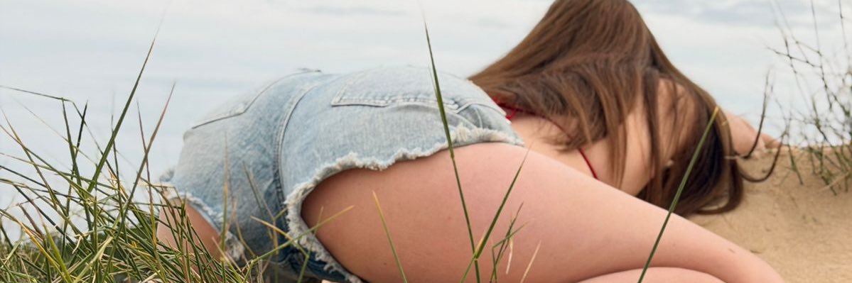 Prettylittlesin143 banner